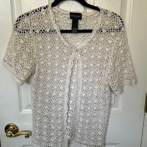 BAY STUDIO White crocheted short sleeve sweater top open front